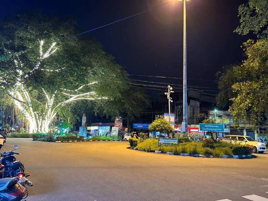 טריואנדרום La Casa Trivandrum 4 Bhk Ac Luxury Villa At City Centre, Just 6 Kms To Airport מראה חיצוני תמונה