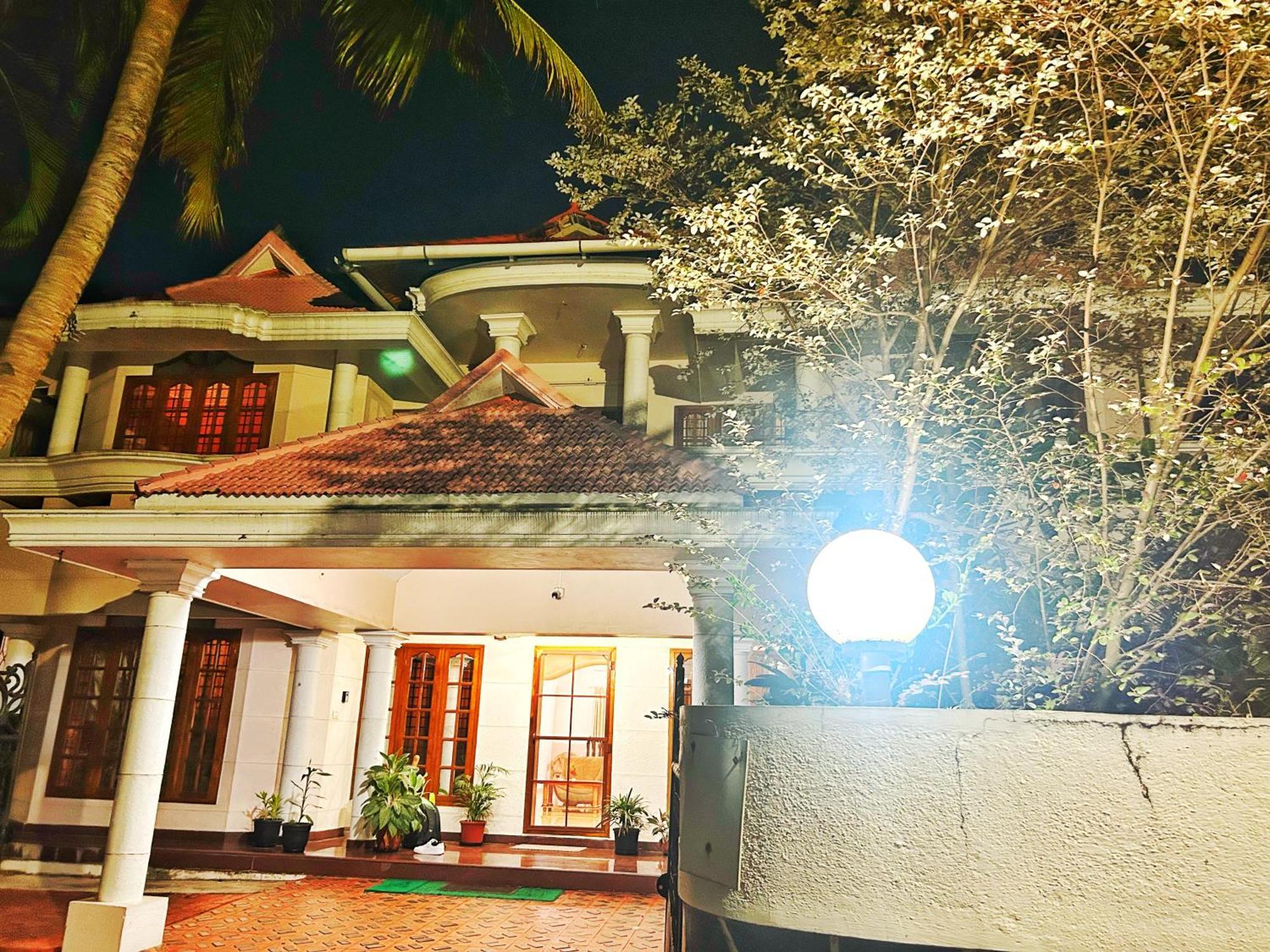 טריואנדרום La Casa Trivandrum 4 Bhk Ac Luxury Villa At City Centre, Just 6 Kms To Airport מראה חיצוני תמונה