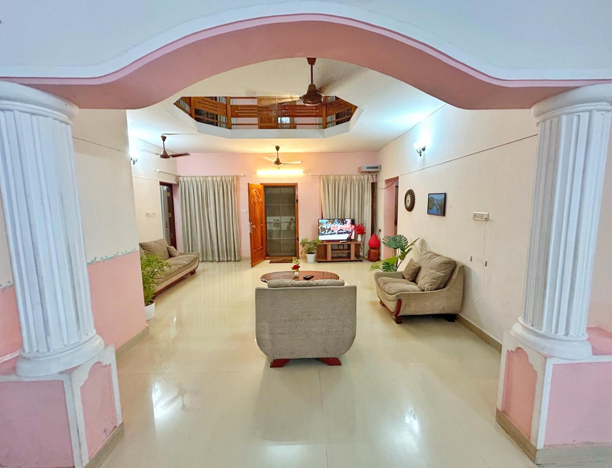 טריואנדרום La Casa Trivandrum 4 Bhk Ac Luxury Villa At City Centre, Just 6 Kms To Airport מראה חיצוני תמונה