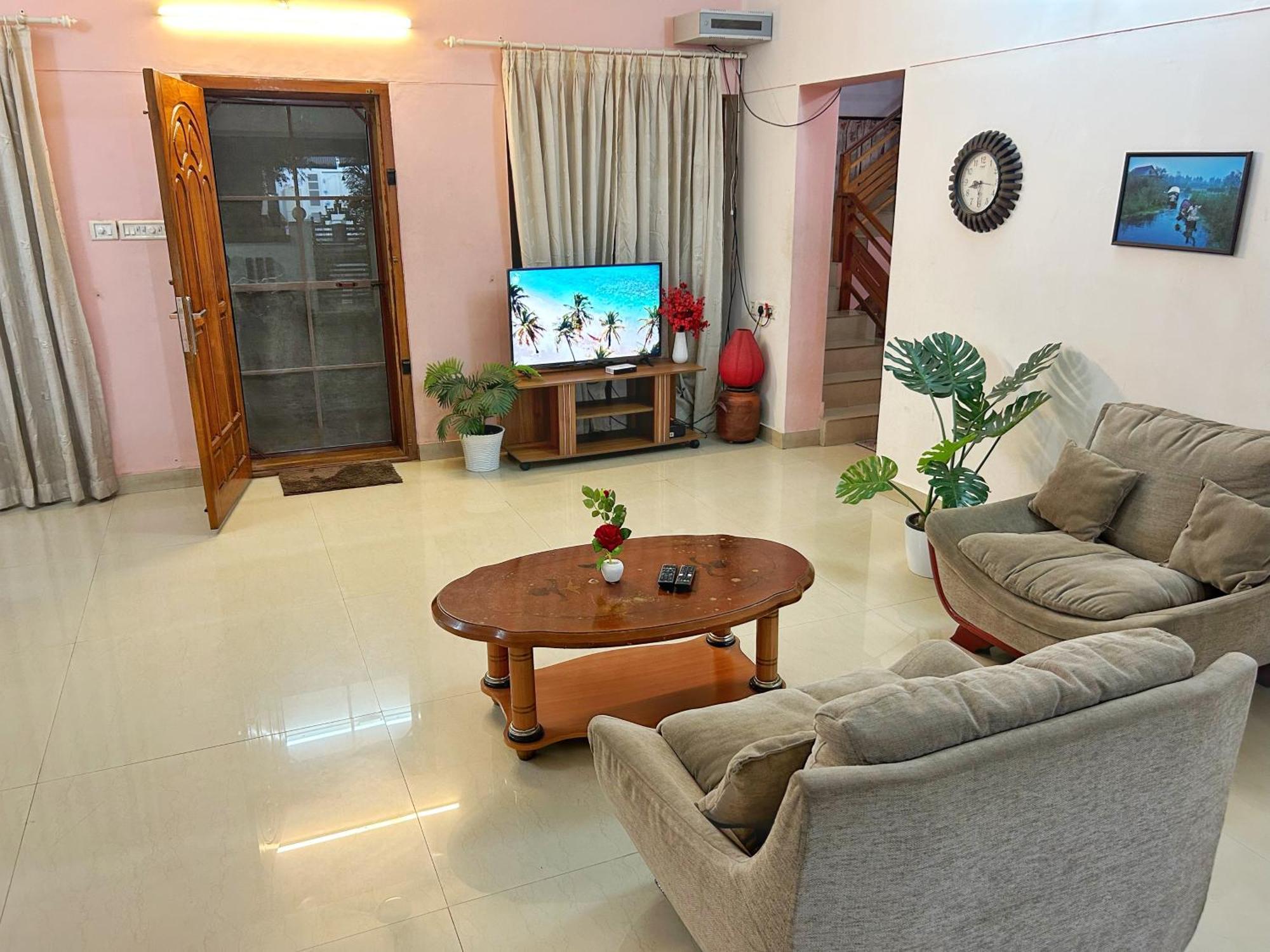 טריואנדרום La Casa Trivandrum 4 Bhk Ac Luxury Villa At City Centre, Just 6 Kms To Airport מראה חיצוני תמונה