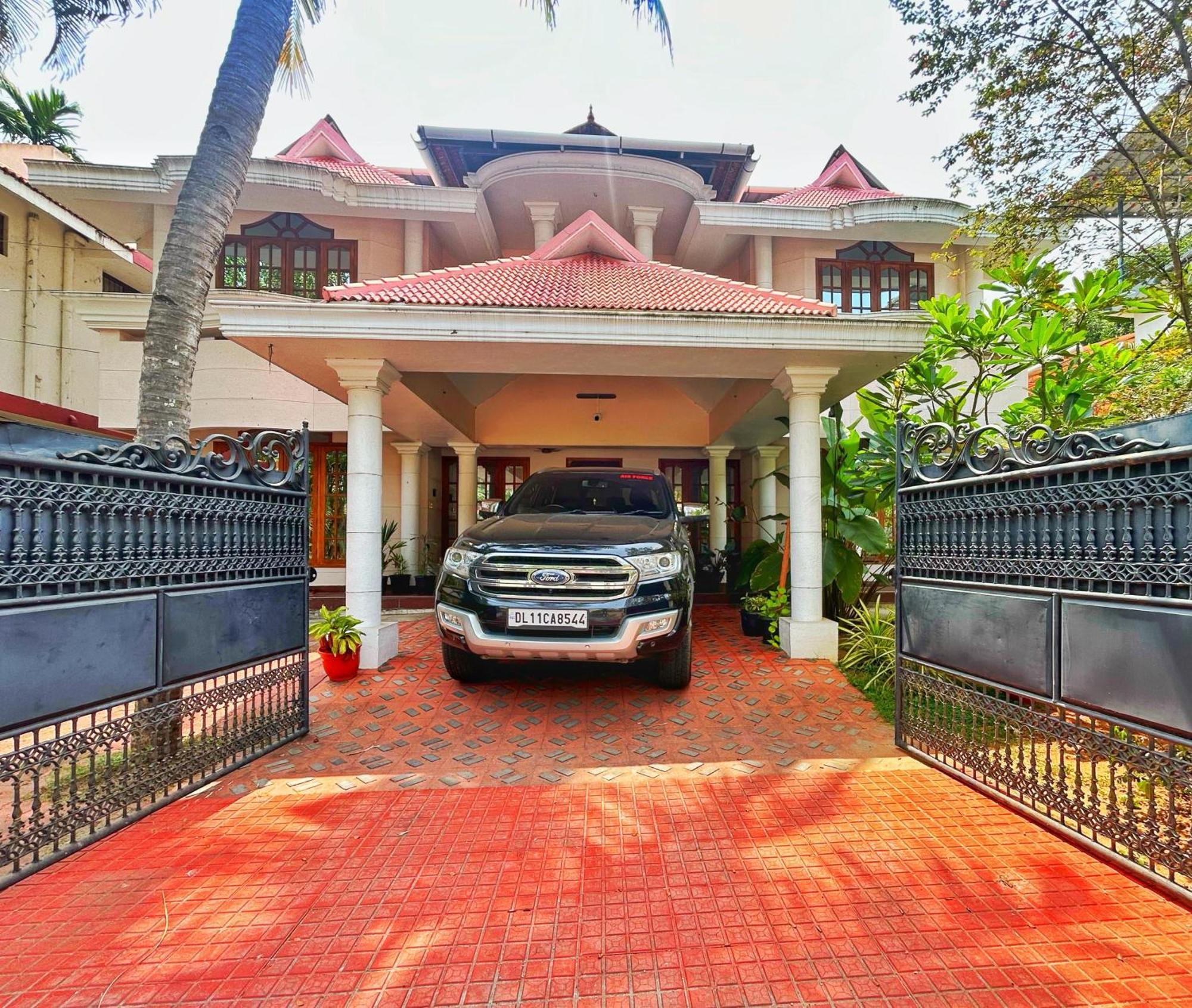 טריואנדרום La Casa Trivandrum 4 Bhk Ac Luxury Villa At City Centre, Just 6 Kms To Airport מראה חיצוני תמונה