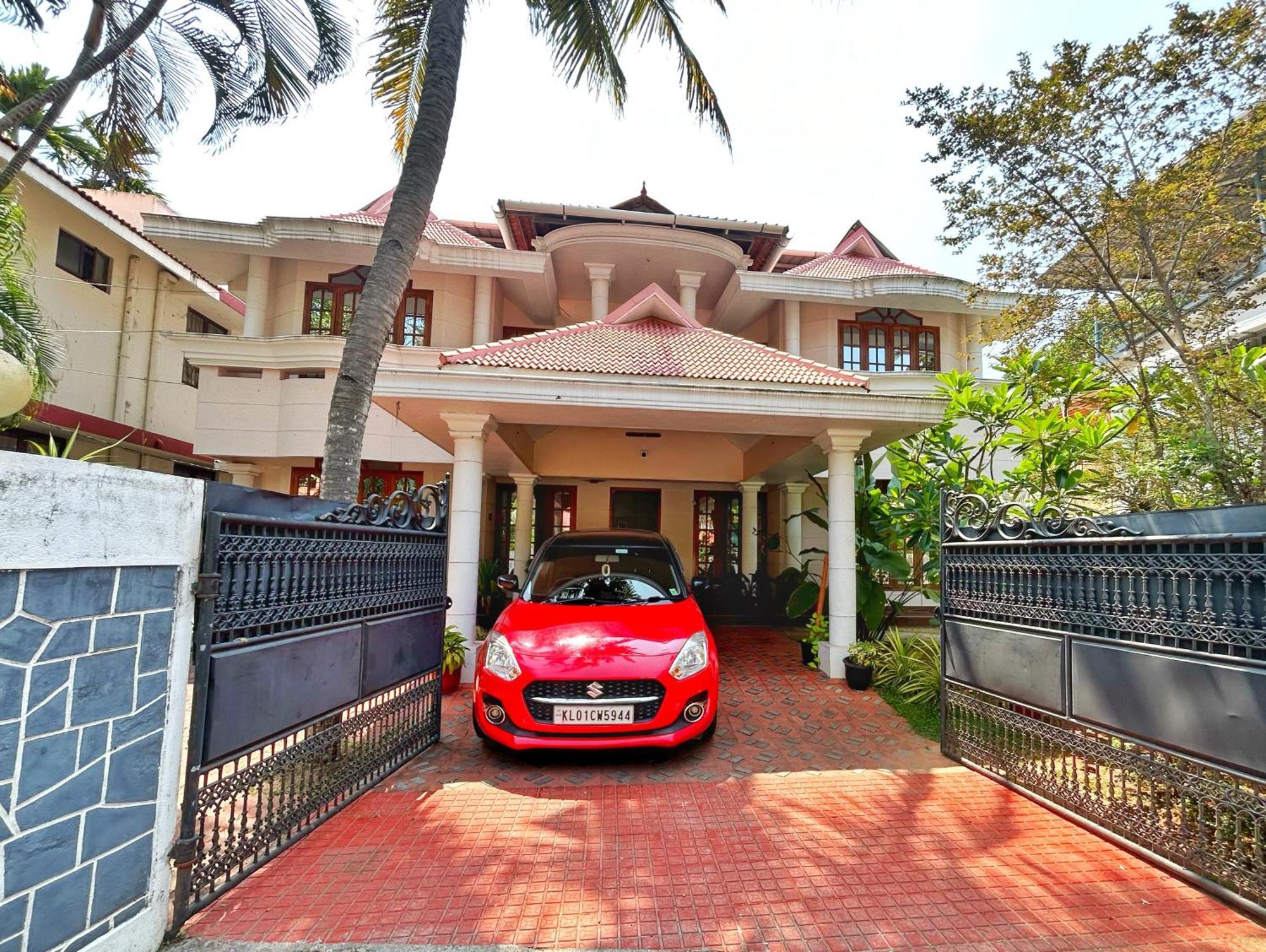 טריואנדרום La Casa Trivandrum 4 Bhk Ac Luxury Villa At City Centre, Just 6 Kms To Airport מראה חיצוני תמונה